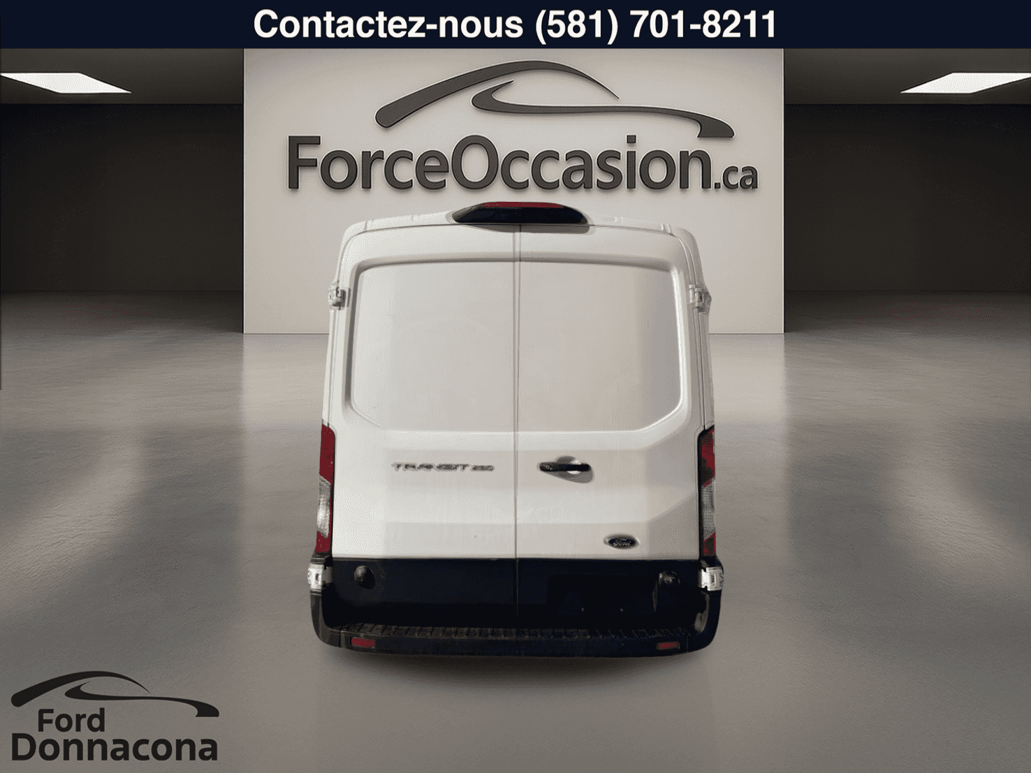 2024 Ford Transit Cargo Van T-250 PA toit moyen 148 po PNBV de 9 070 lb - Image 9