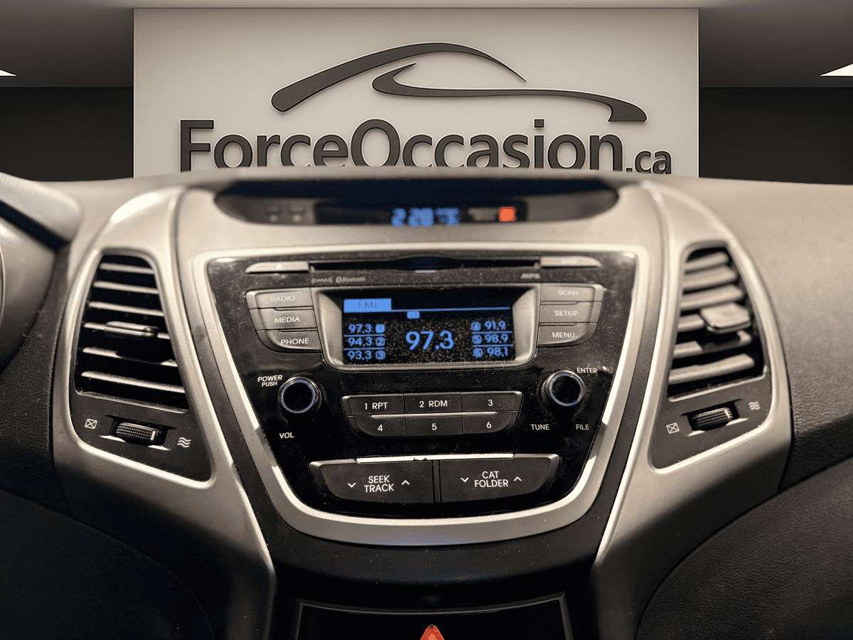 Image 15 Hyundai Elantra Gl * A/C * Cruise * Bluetooth * Radio * Sièges Chauff 2016