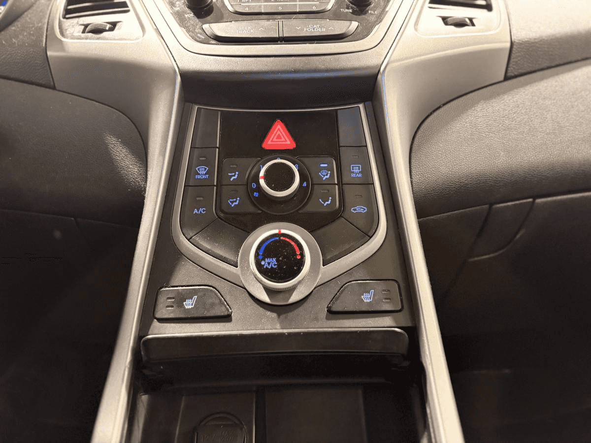 2016 Hyundai Elantra Gl * A/C * Cruise * Bluetooth * Radio * Sièges Chauff - Image 16