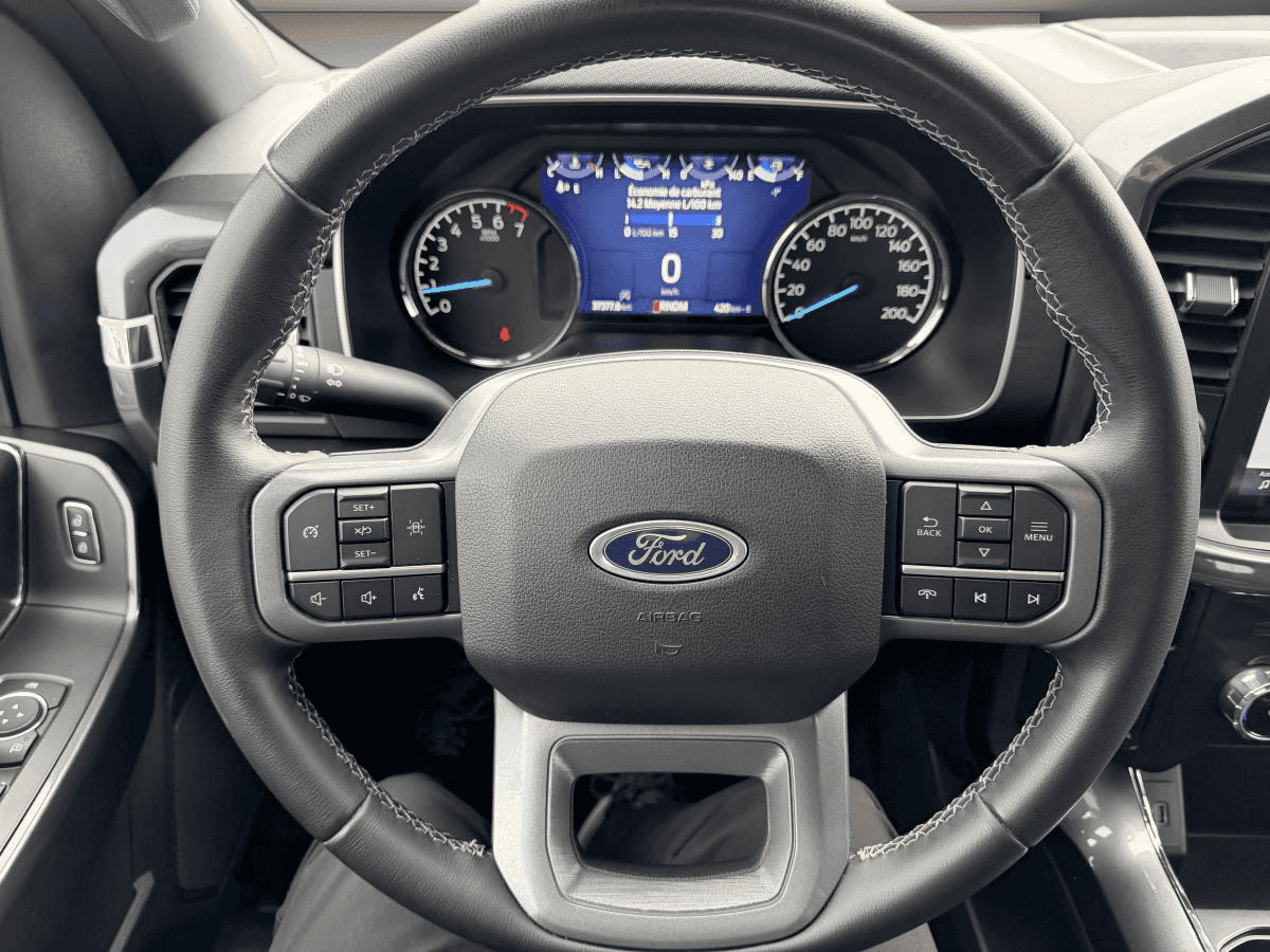 Image 16 Ford F-150 XL cabine SuperCrew 4RM caisse de 5,5 pi 2023