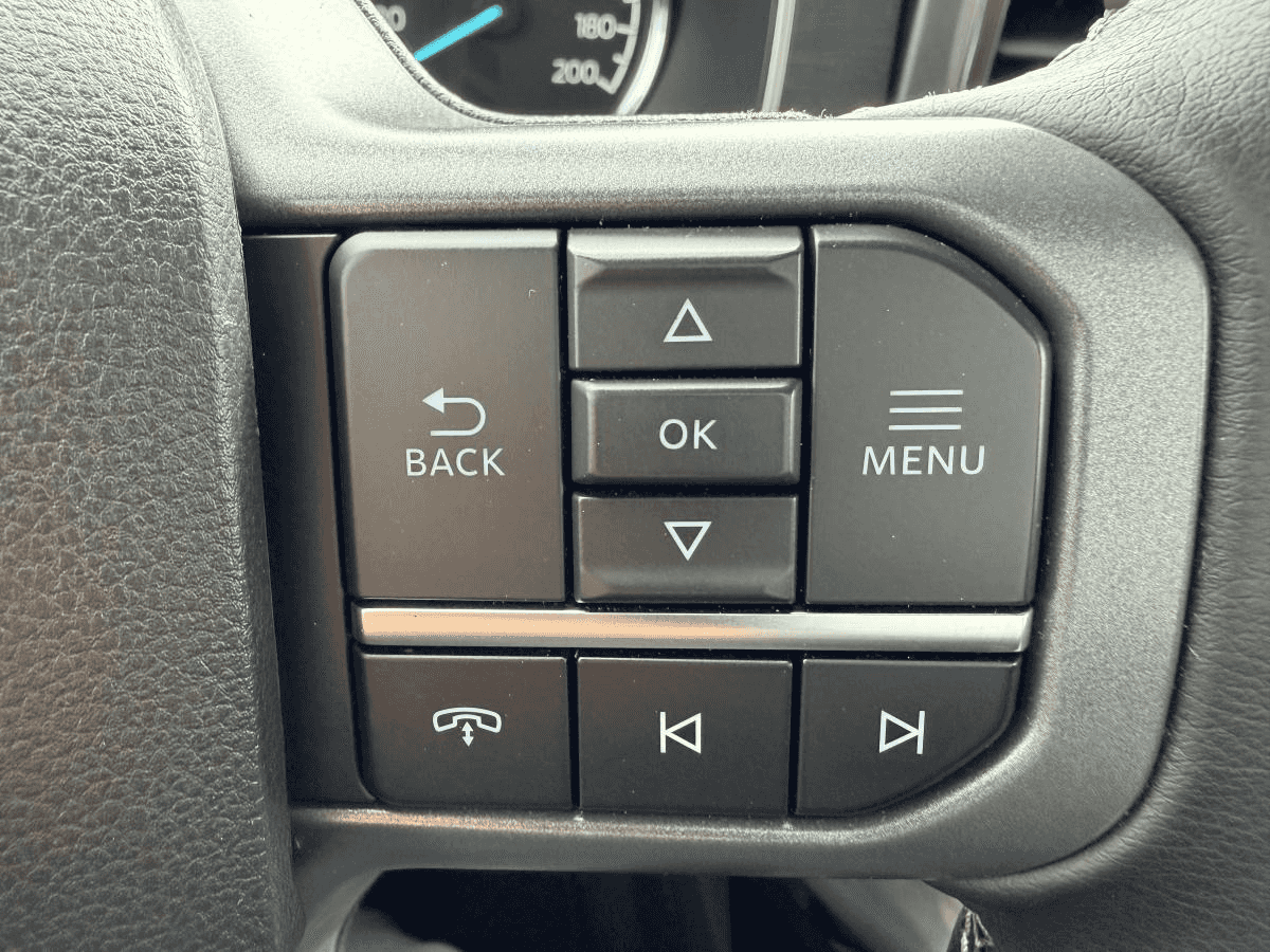 Image 17 Ford F-150 XL cabine SuperCrew 4RM caisse de 5,5 pi 2023