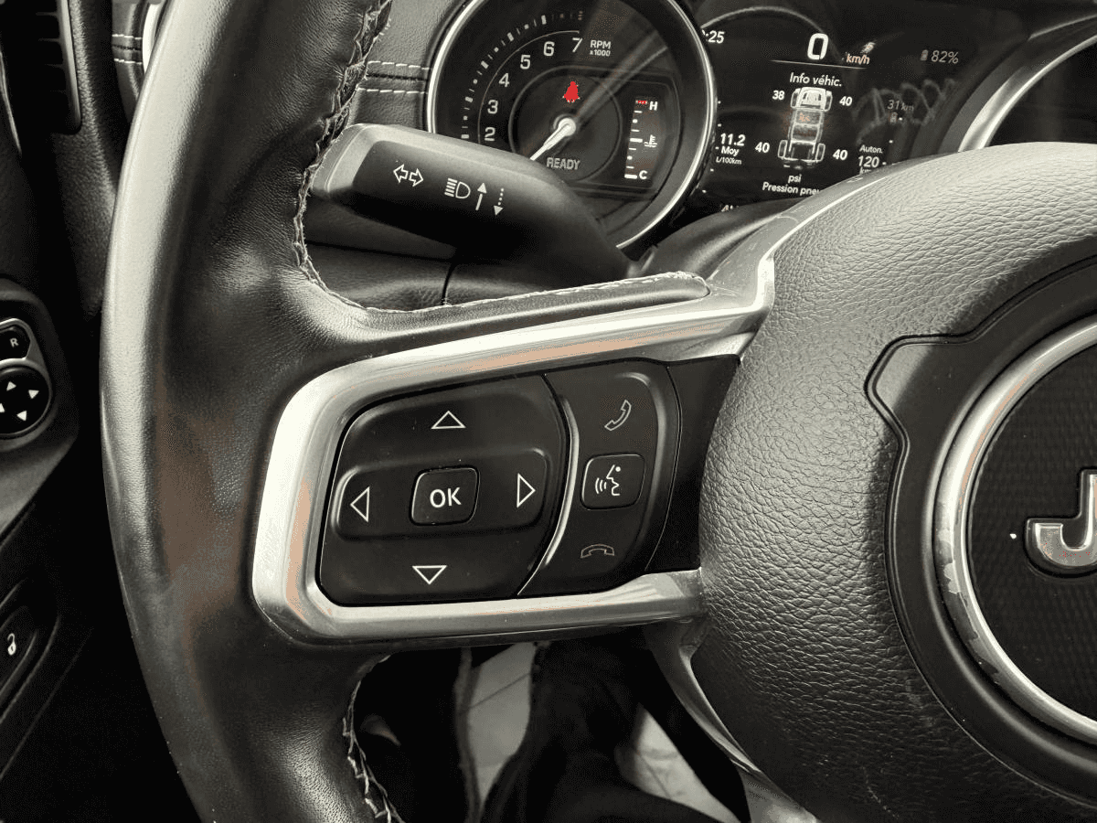 2021 Jeep Wrangler 4XE Unlimited Sahara 4x4 PHEV 4XE CUIR - Image 13