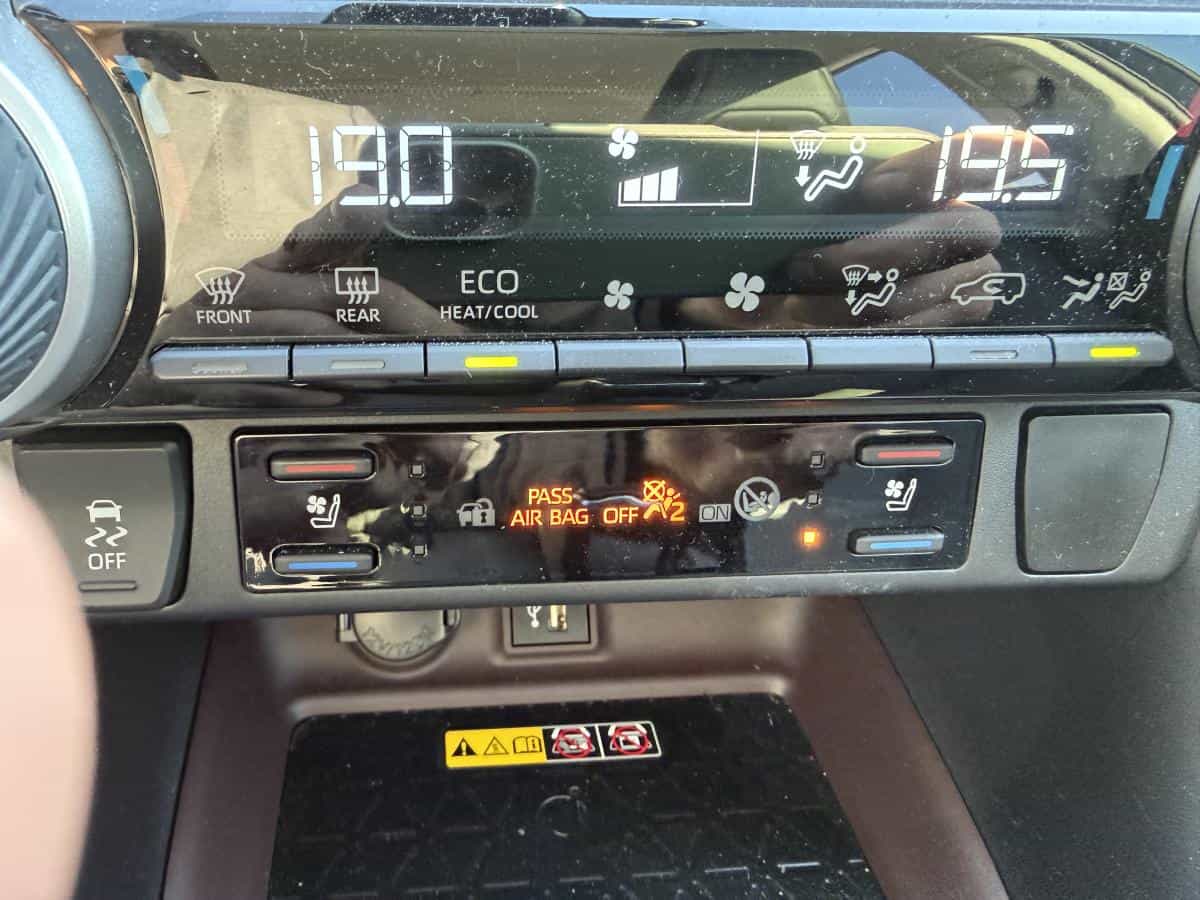 2024 Toyota Rav4 Limited TI - Image 16