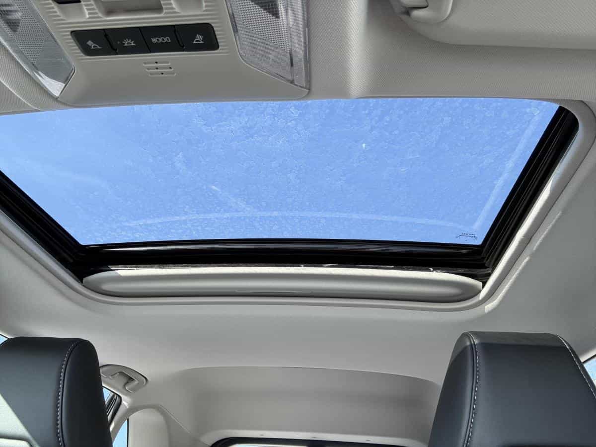 Image 18 Toyota Rav4 Limited TI 2024