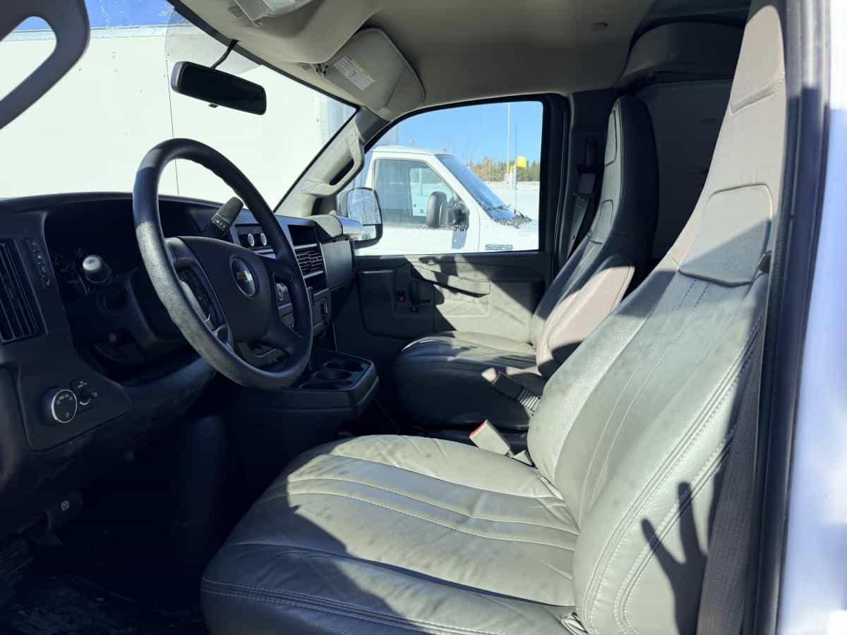 Image 3 Chevrolet Express Cargo Traction arrière 2500 155 po 2024