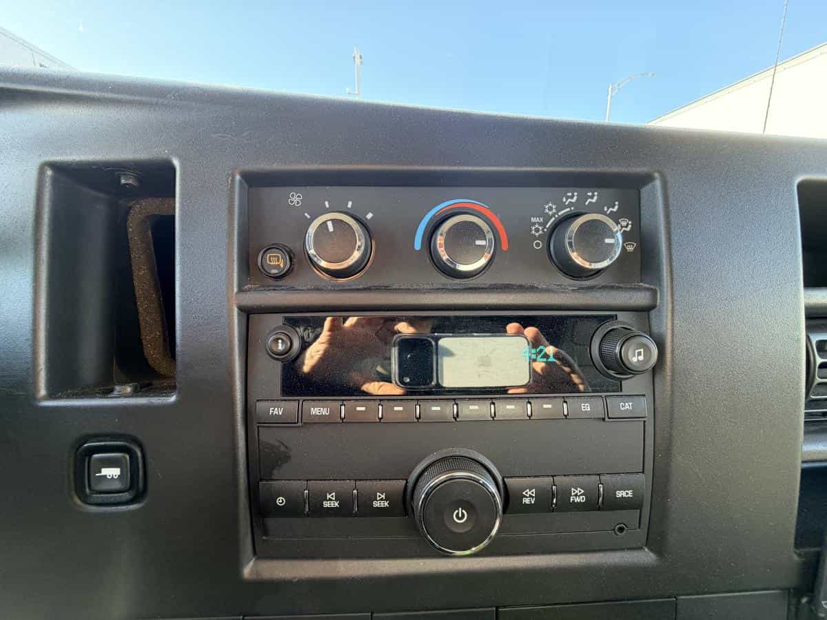 2024 Chevrolet Express Cargo Traction arrière 2500 155 po - Image 16