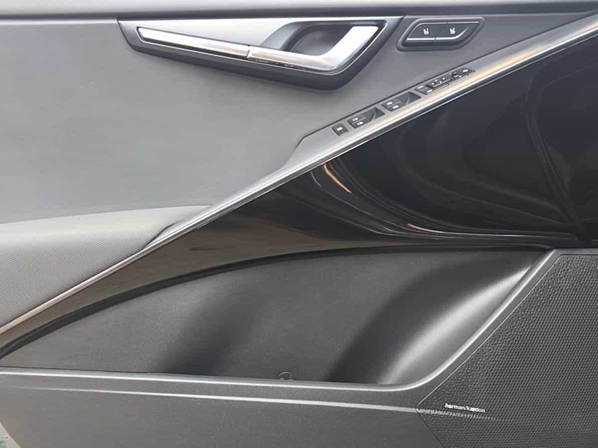 Image 7 Kia Niro EV Wave * Fwd * 201Hp * Caméra * Cuir * Toit * Harman Kardon * 2024