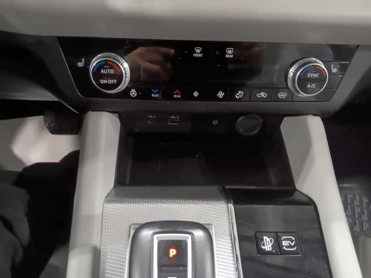 2023 Mitsubishi Outlander PHEV Gt *Awd *Toit Pano *Cuir Blanc *Caméra 360 *Bizone *7 Pass - Image 27