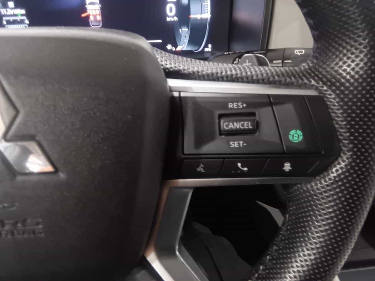 2023 Mitsubishi Outlander PHEV Gt *Awd *Toit Pano *Cuir Blanc *Caméra 360 *Bizone *7 Pass - Image 32