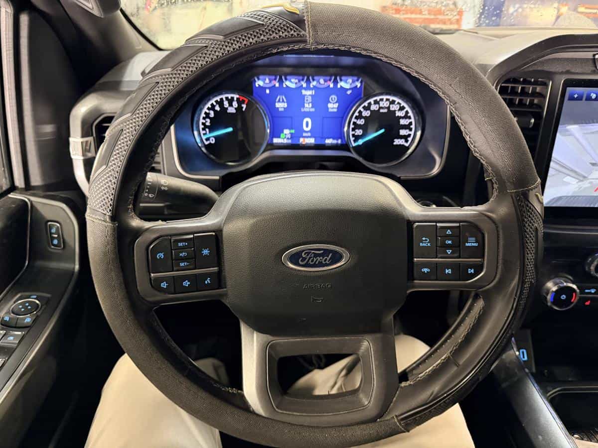 2023 Ford F-150 XL cabine SuperCrew 4RM caisse de 5,5 pi - Image 18