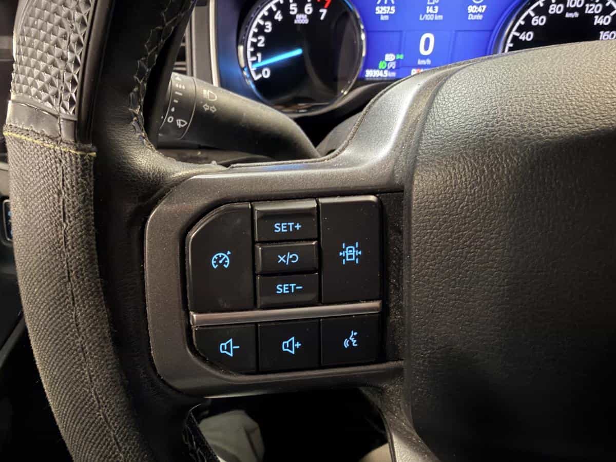 2023 Ford F-150 XL cabine SuperCrew 4RM caisse de 5,5 pi - Image 19