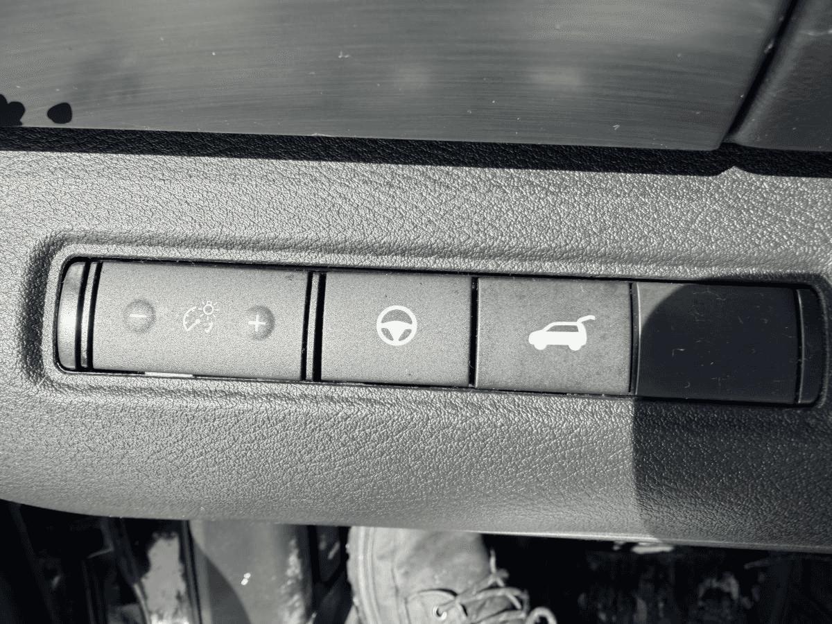 2023 Nissan Pathfinder Sv 4Rm - Image 13