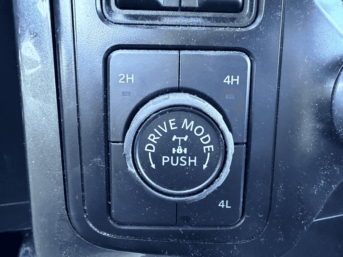 2023 Ford F-150 XL cabine SuperCrew 4RM caisse de 5,5 pi - Image 17