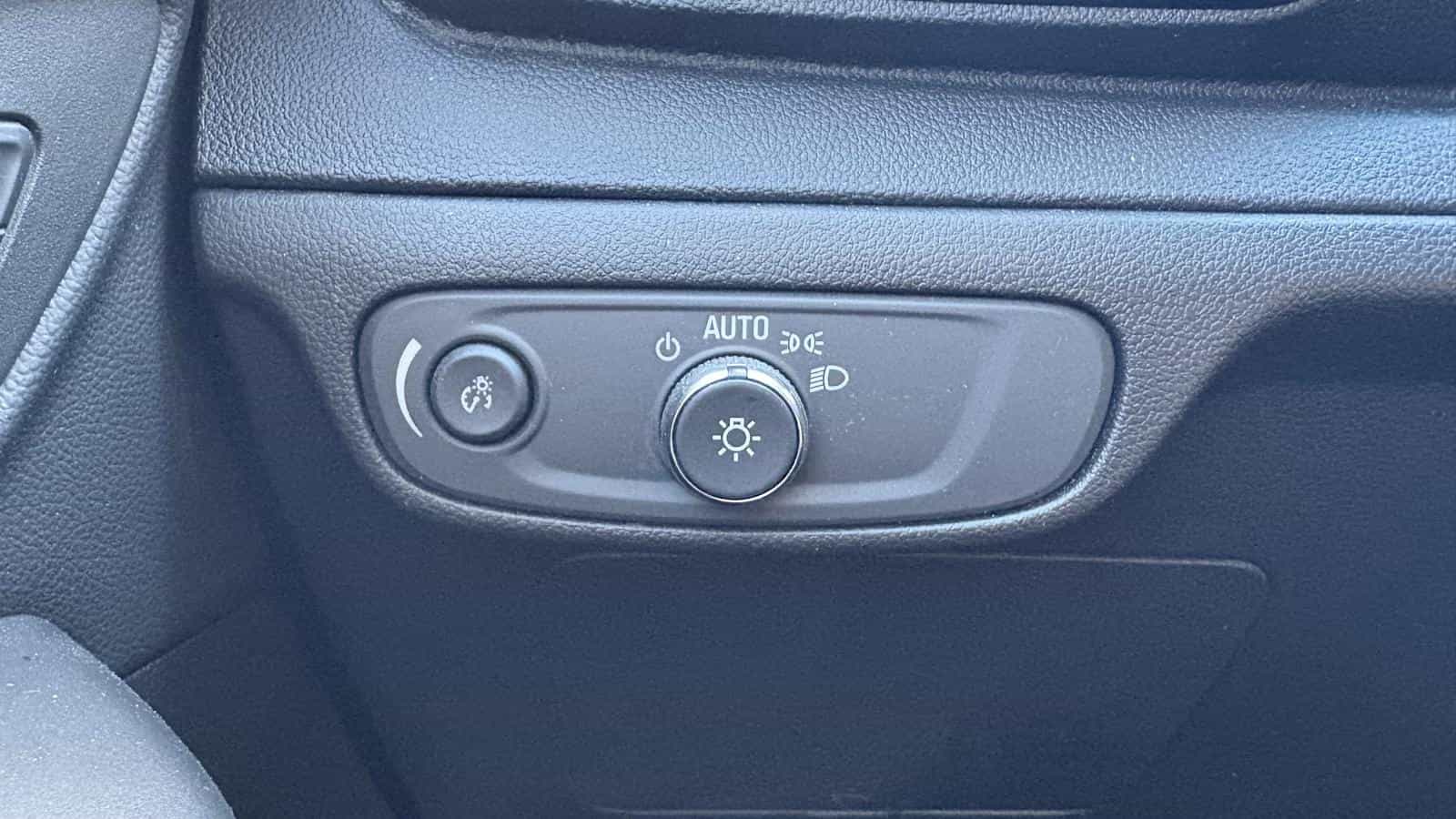 Image 17 Chevrolet Bolt EV 1Lt *Carplay *Caméra *Volant/Siege Chauffant *Bizone 2023