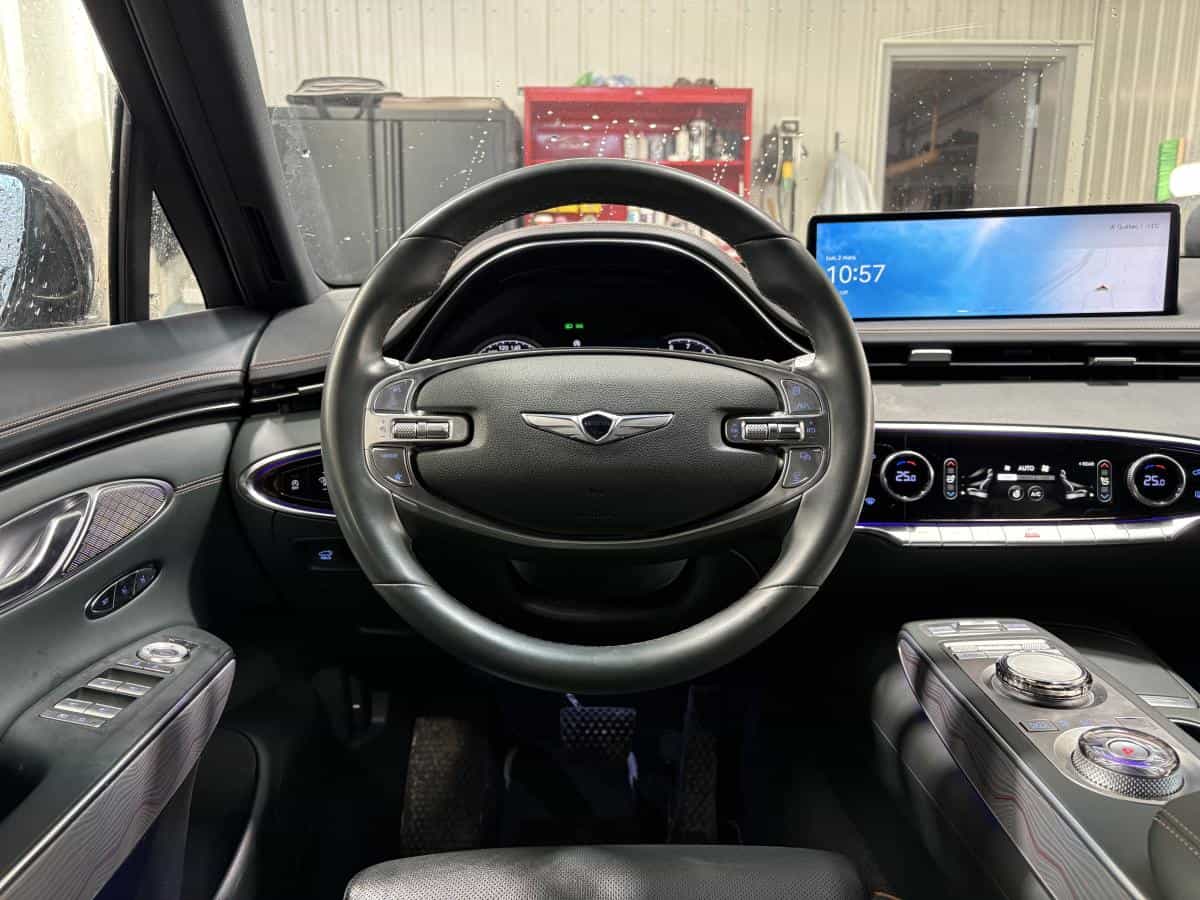 2024 Genesis GV70 2.5 TURBO Advanced Plus *AWD *TOIT PANO *CUIR *GPS *CAMÉRA 360 - Image 8