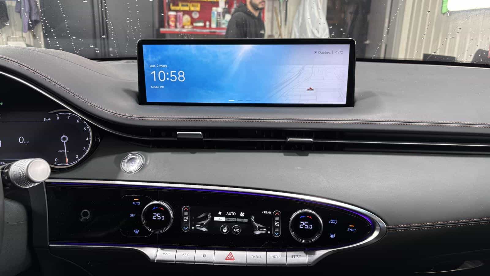 Image 26 Genesis GV70 2.5 TURBO Advanced Plus *AWD *TOIT PANO *CUIR *GPS *CAMÉRA 360 2024