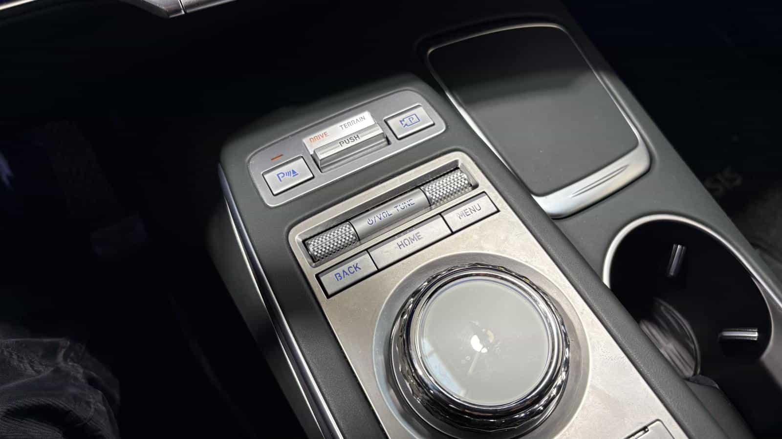 Image 29 Genesis GV70 2.5 TURBO Advanced Plus *AWD *TOIT PANO *CUIR *GPS *CAMÉRA 360 2024