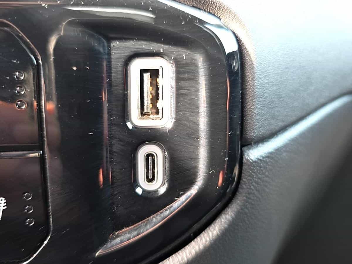 2024 GMC Sierra 1500 Elevation 2.7L TURBO *5.10 pi *6 PLACES *BIZONE *GPS - Image 29