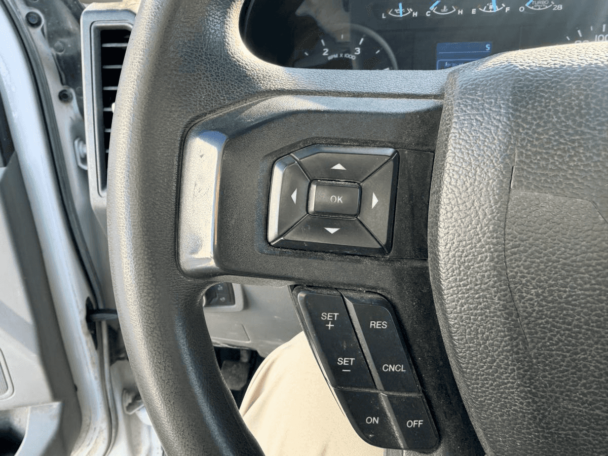 2022 Ford Super Duty F-350 SRW XL cabine 6 places 4RM caisse de 6,75 pi - Image 20