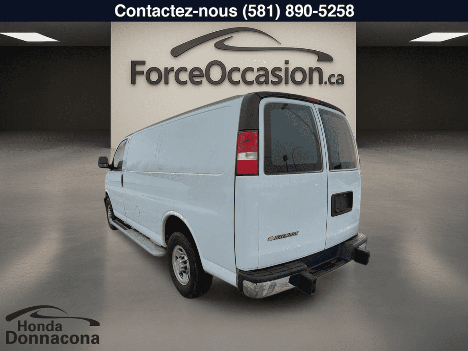 2024 Chevrolet Express Cargo 2500 - Bas Kilometrage - - Image 9