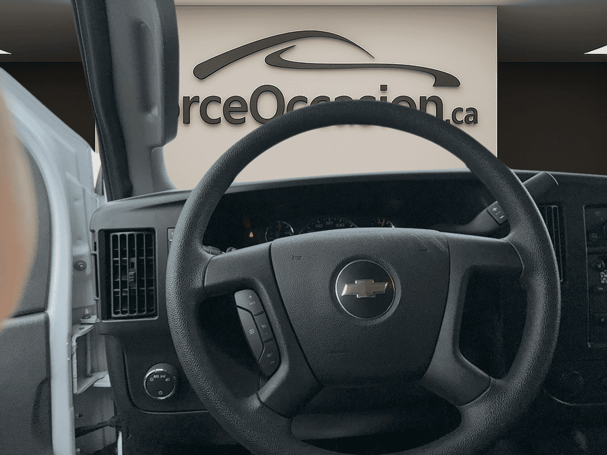 Image 12 Chevrolet Express Cargo 2500 - Bas Kilometrage - 2024