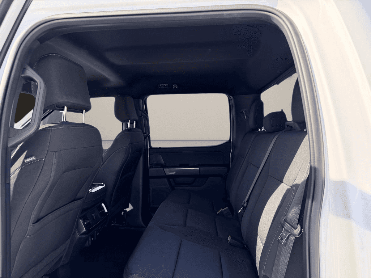 2023 Ford F-150 XLT cabine SuperCrew 4RM caisse de 5,5 pi - Image 4