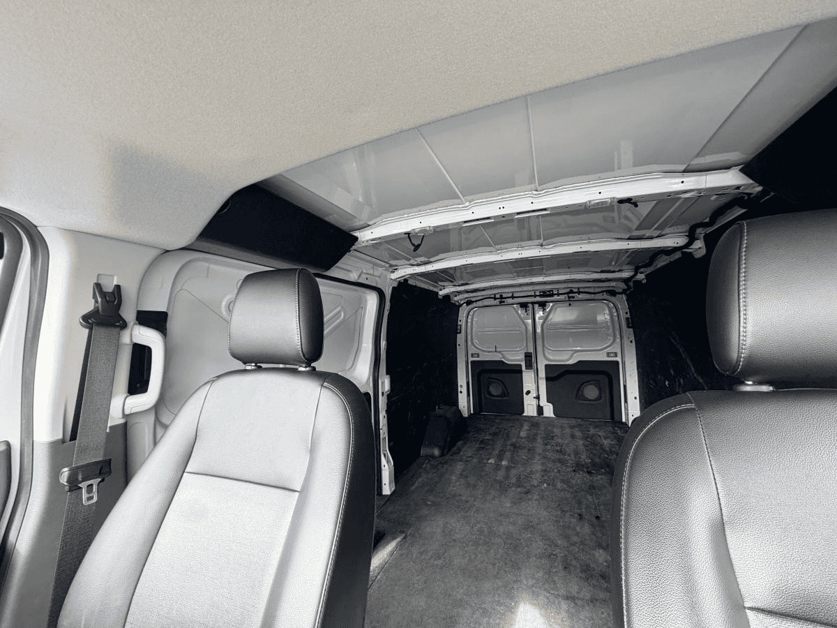 2025 Ford Transit Cargo Van T-250 TI toit bas 130 po PNBV de 9 070 lb - Image 13