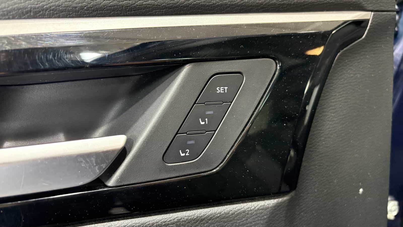 Image 13 Mitsubishi Outlander PHEV Sel S *Awd *Caméra 360 *Toit Pano *Cuir *Bizone 2023