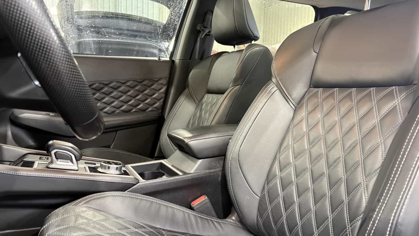 2023 Mitsubishi Outlander PHEV Sel S *Awd *Caméra 360 *Toit Pano *Cuir *Bizone - Image 16