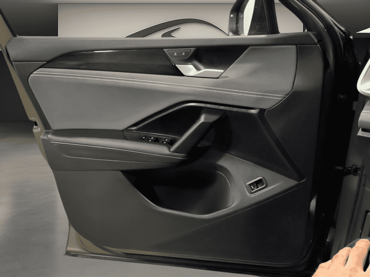 Image 21 Volkswagen Tiguan Comfortline R-Line Black Edition* Volant Chauffant* Toit Pano* 2025