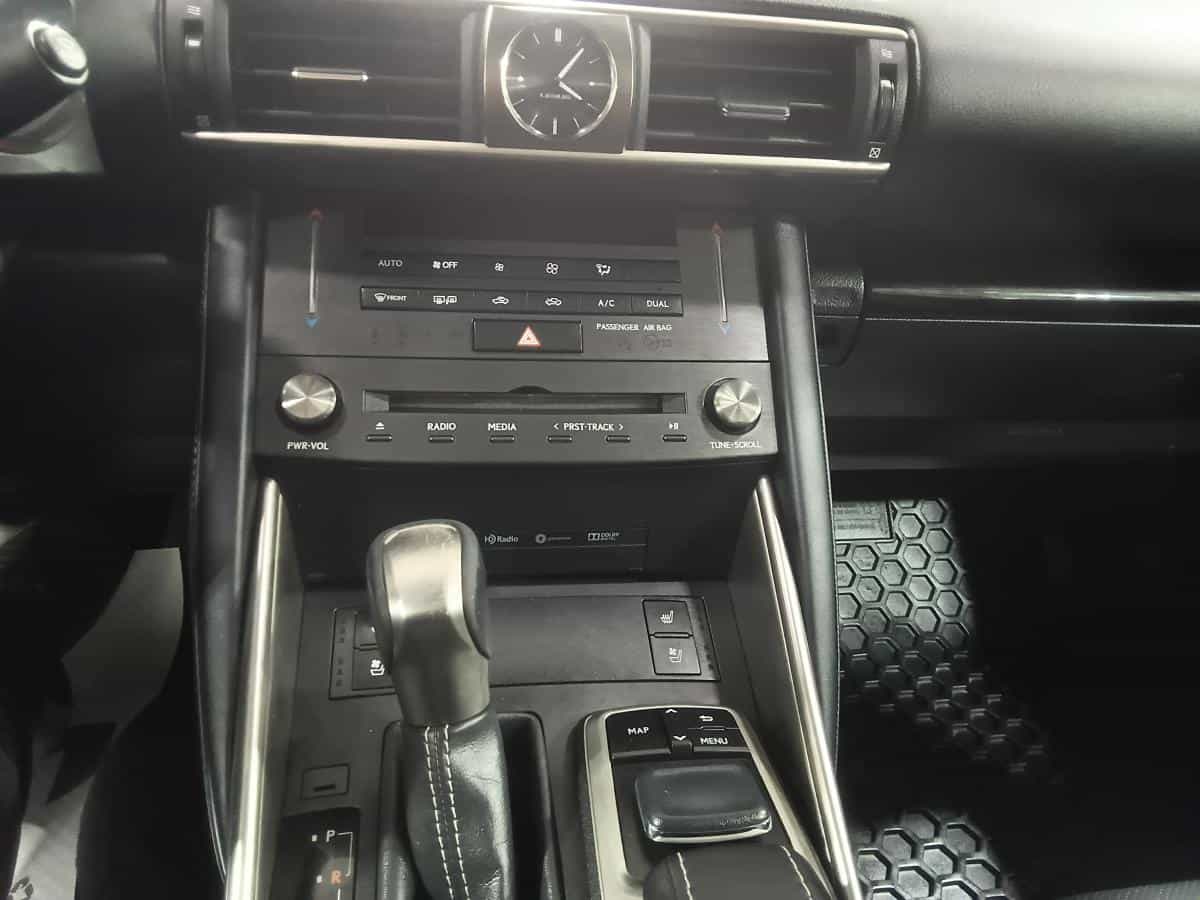 2019 Lexus IS Is 300 *V6 *Awd *Toit *Cuir *Siege Ventilé *Gps - Image 27