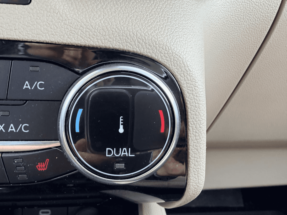 2022 Ford Escape SEL hybride TI - Image 17