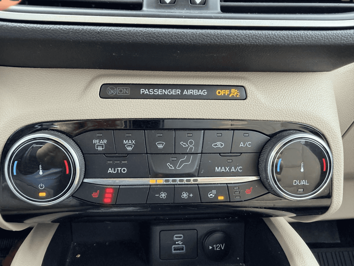 2022 Ford Escape SEL hybride TI - Image 19