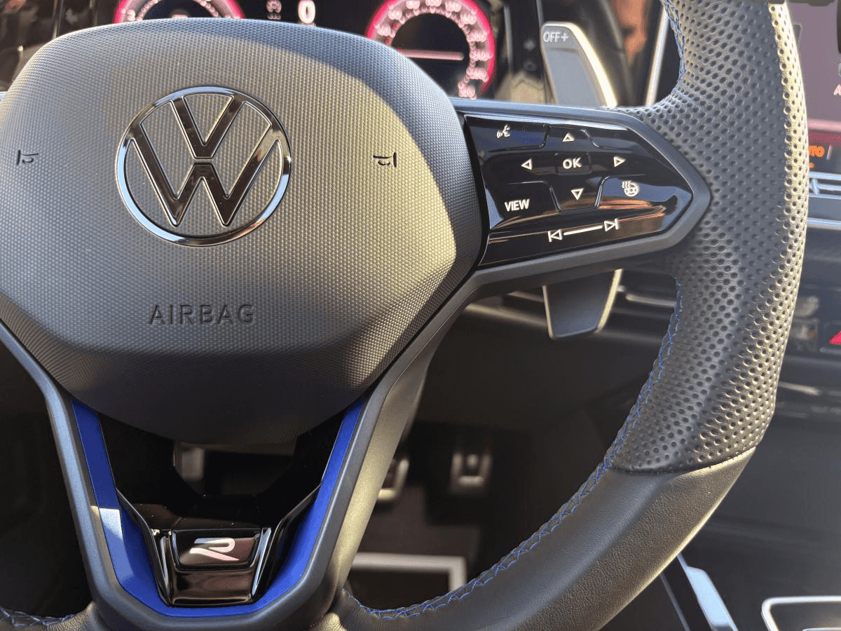 Image 15 Volkswagen Golf R Black Edition Awd * 328Hp * Cuir * Toit * Gps * Harman Kardon * 2025