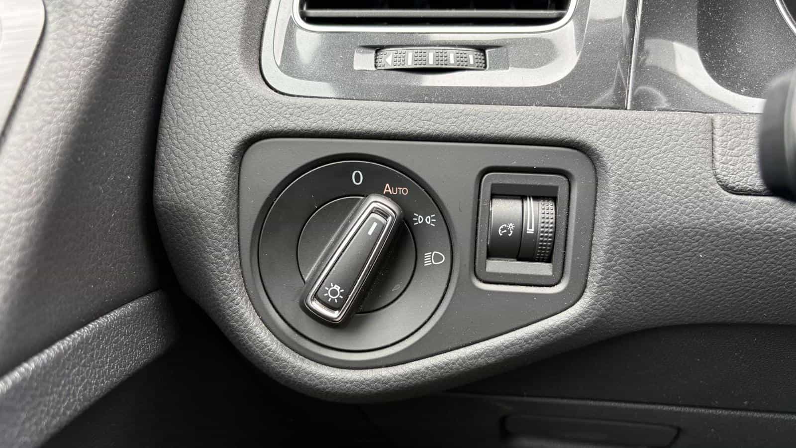 2018 Volkswagen Golf Trendline TURBO *CARPLAY *CAMÉRA *SIEGE CHAUFFANT *CRUISE - Image 16