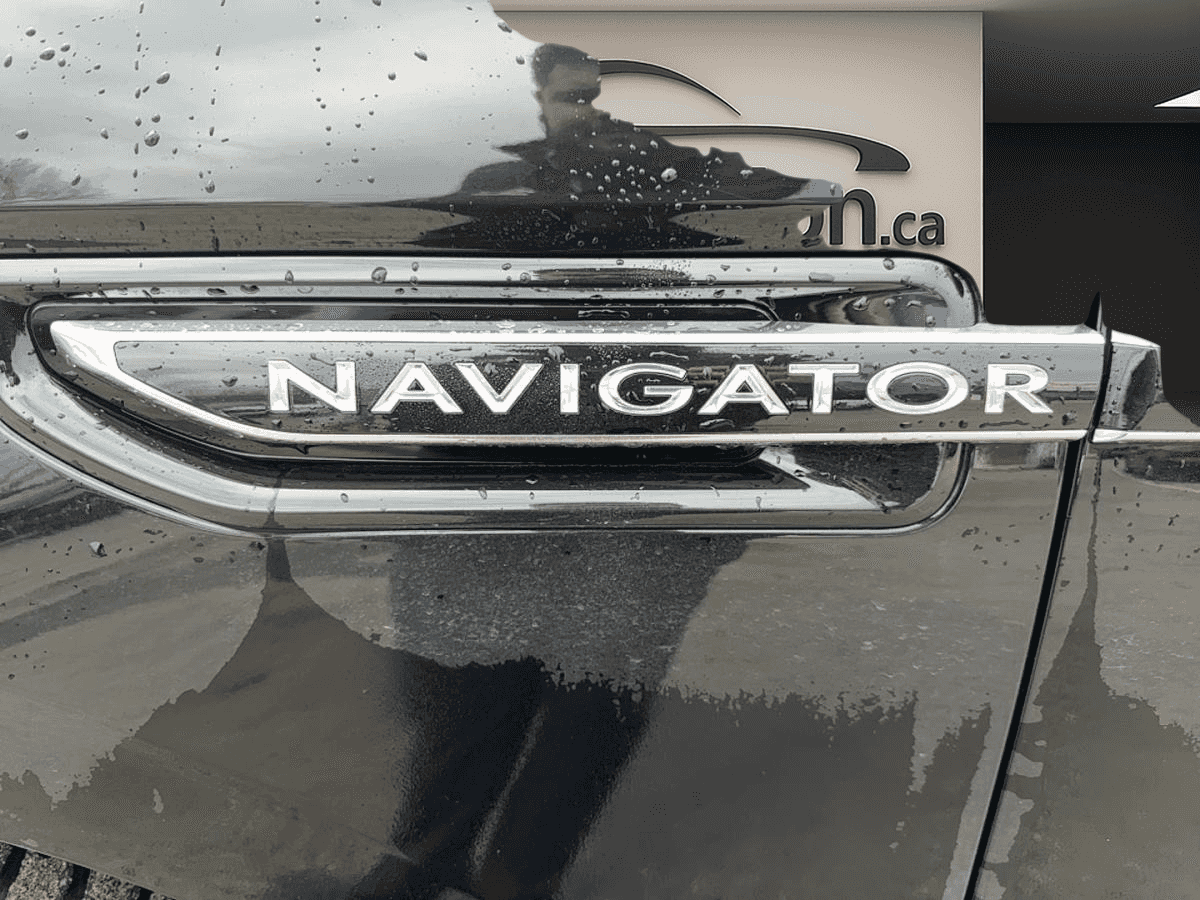 2021 Lincoln Navigator Reserve 4X4 - Image 13