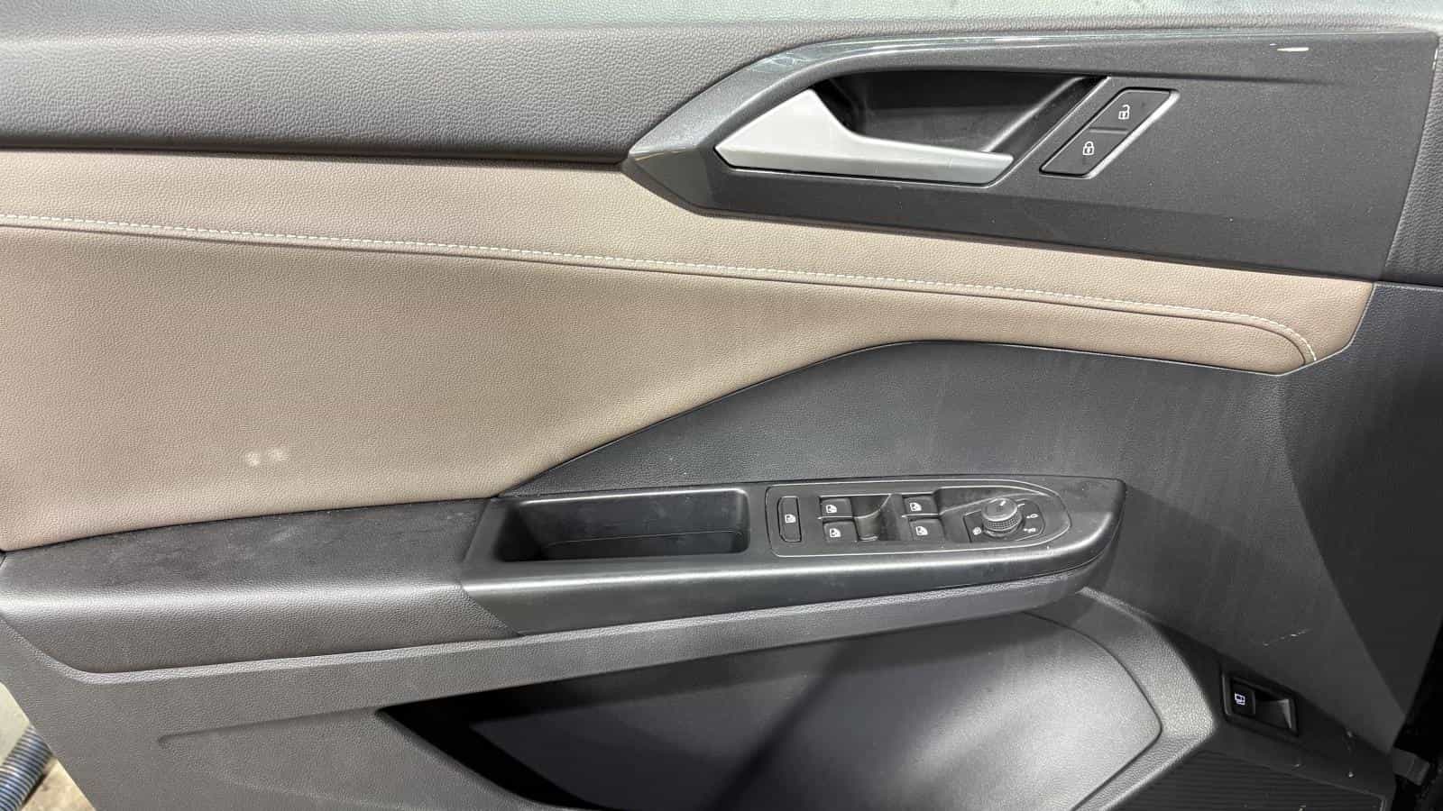 2023 Volkswagen Taos Highline Turbo *Awd *Bizone *Toit Pano *Cuir *Gps *Carplay - Image 11