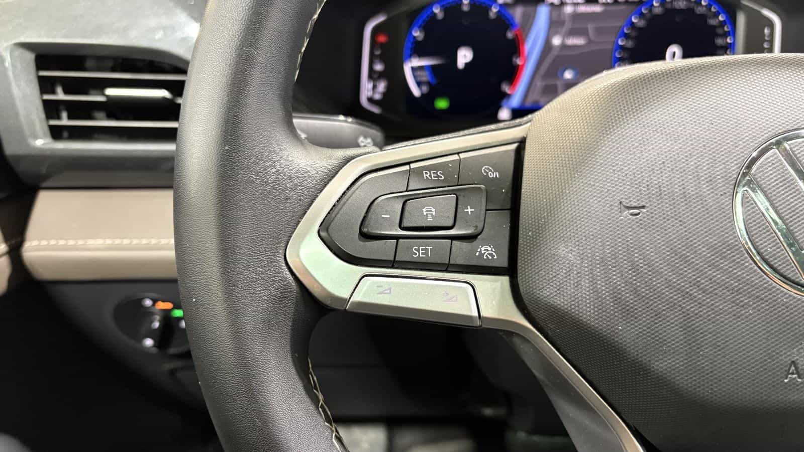 2023 Volkswagen Taos Highline Turbo *Awd *Bizone *Toit Pano *Cuir *Gps *Carplay - Image 19