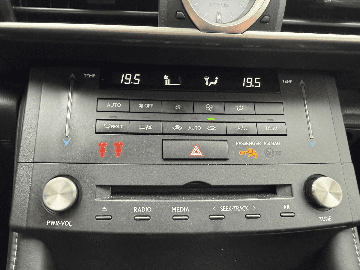 2018 Lexus RC Rc 300 Awd - Bas Kilometrage - - Image 16