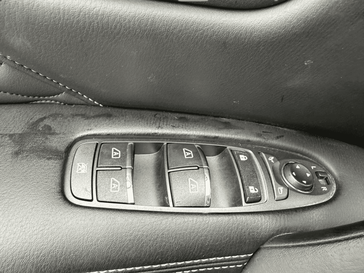 2021 Infiniti QX80 Luxe - 7 Passagers - - Image 8