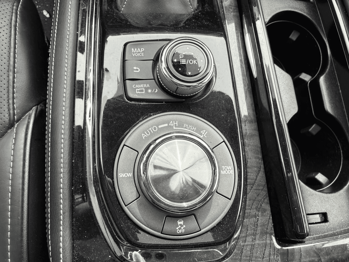 2021 Infiniti QX80 Luxe - 7 Passagers - - Image 12