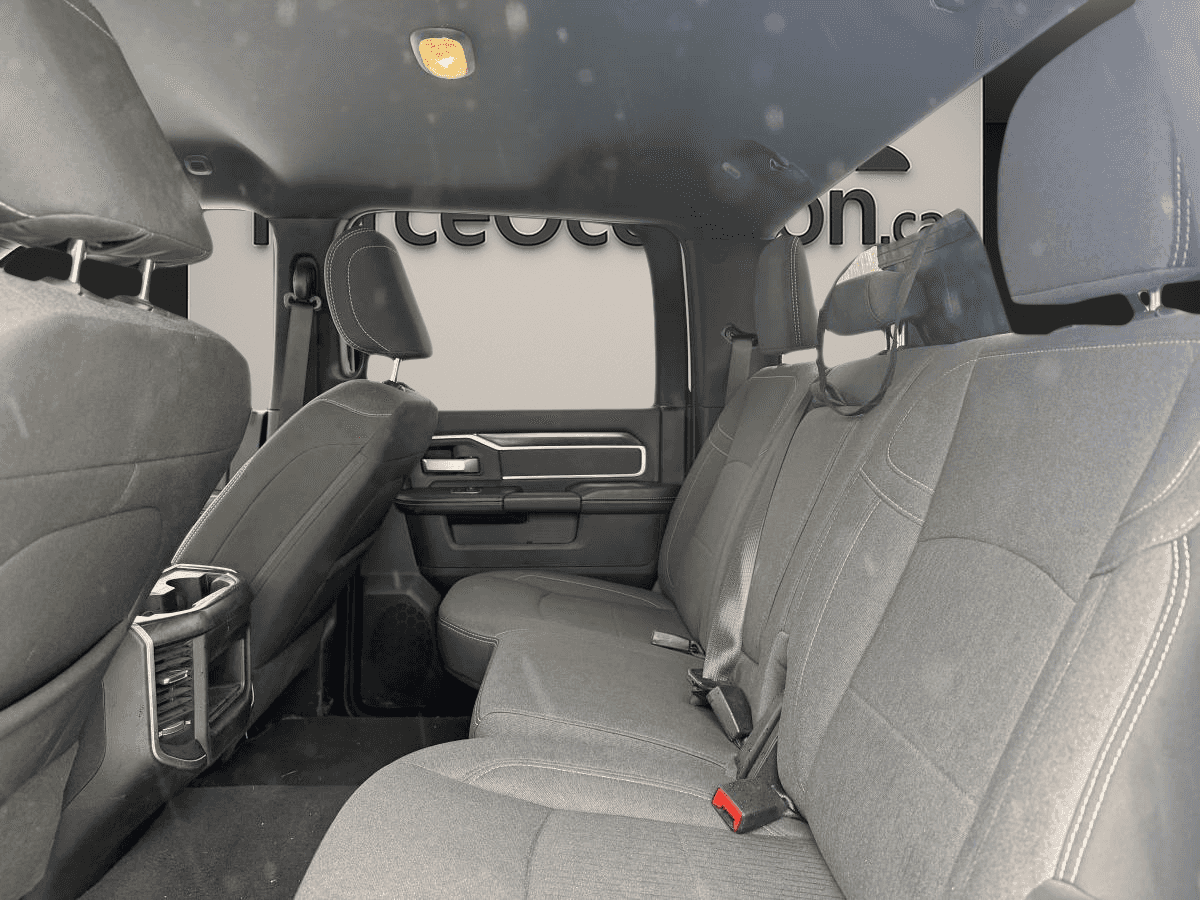 Image 8 RAM 3500 Big Horn cabine d'équipe 4x4 Boîte de 8 pi 2023