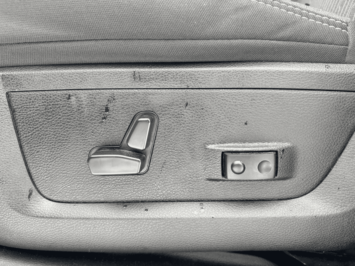 2023 RAM 3500 Big Horn cabine d'équipe 4x4 Boîte de 8 pi - Image 14