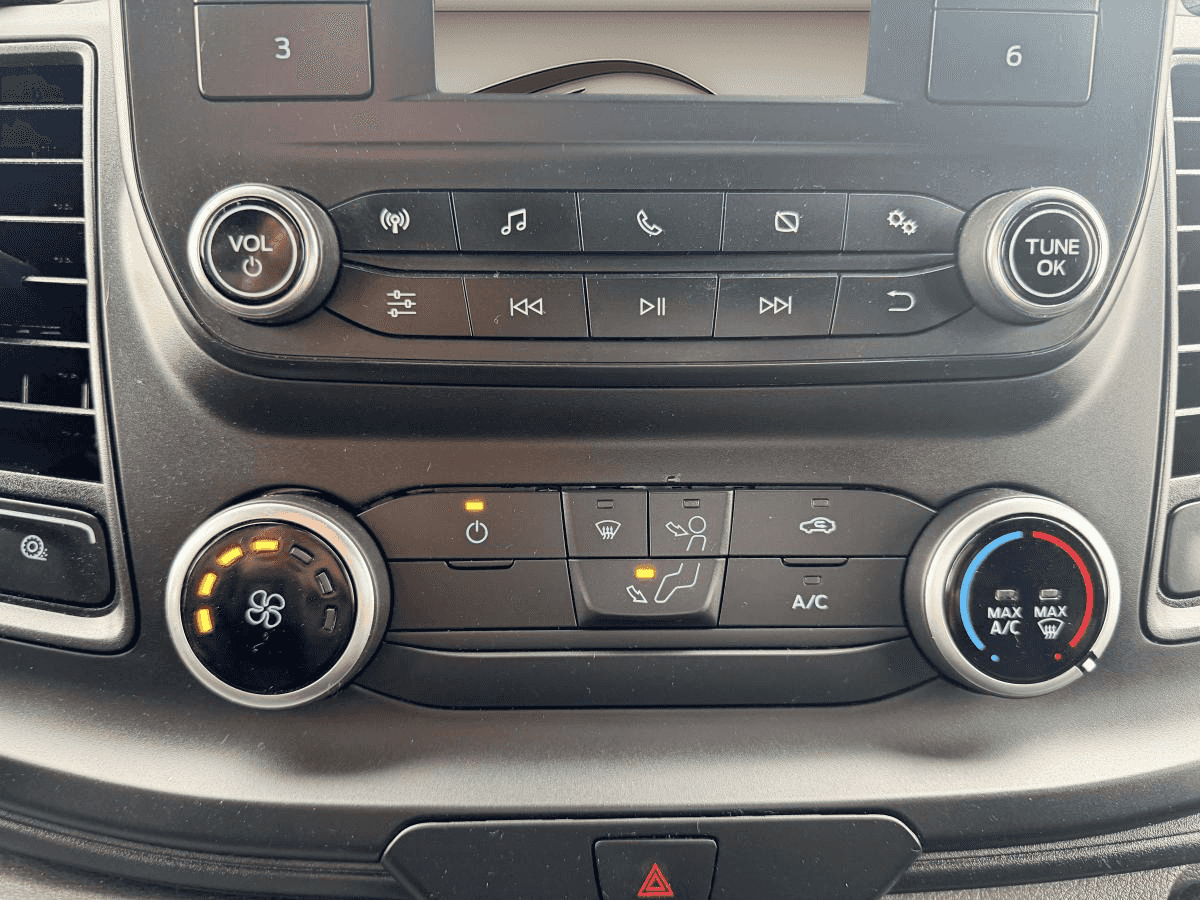 Image 16 Ford Transit Cargo Van T-250 EL PA toit surélevé 148 po PNBV de 9 070 lb 2024