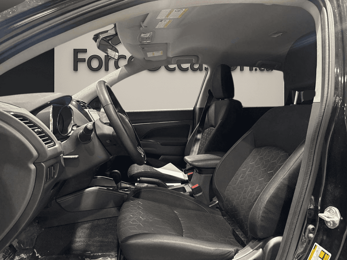 2023 Mitsubishi RVR Gt * Awd * Volant Chauff * Cuir * Carplay * Caméra - Image 7