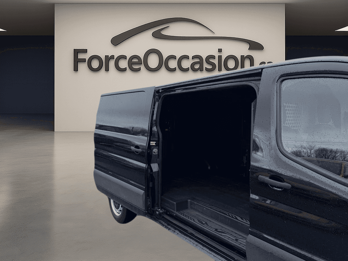 Image 13 Ford Transit Cargo Van T-150 PA toit bas 130 po PNBV de 8 670 lb 2023
