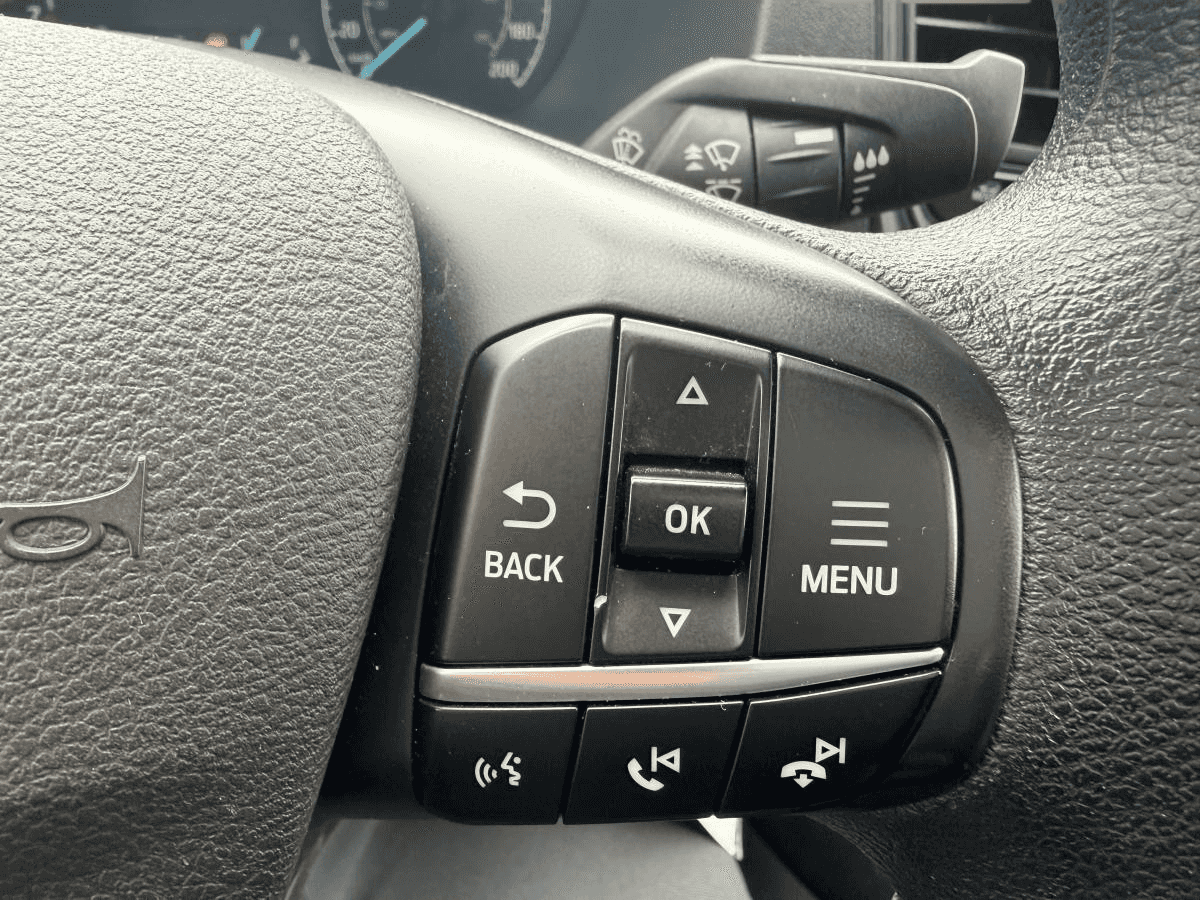 Image 18 Ford Transit Cargo Van T-150 PA toit bas 130 po PNBV de 8 670 lb 2023