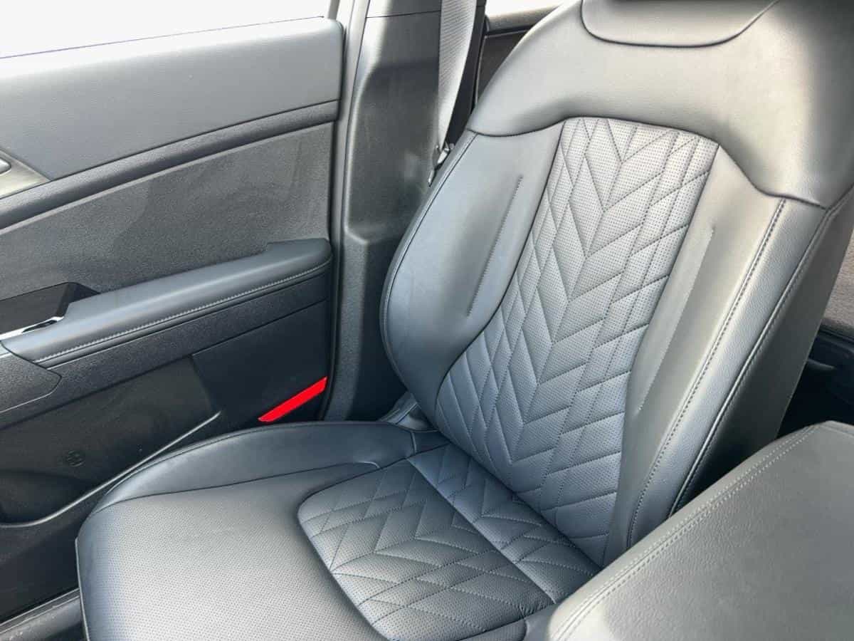 2025 Kia Sportage X-Line* Volant Chauffant* Cuir* Sieges Chauffants* - Image 11