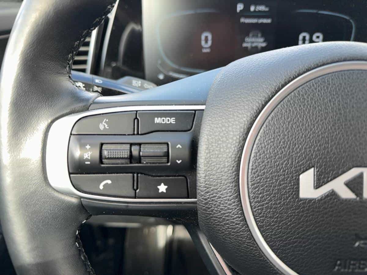 2025 Kia Sportage X-Line* Volant Chauffant* Cuir* Sieges Chauffants* - Image 13