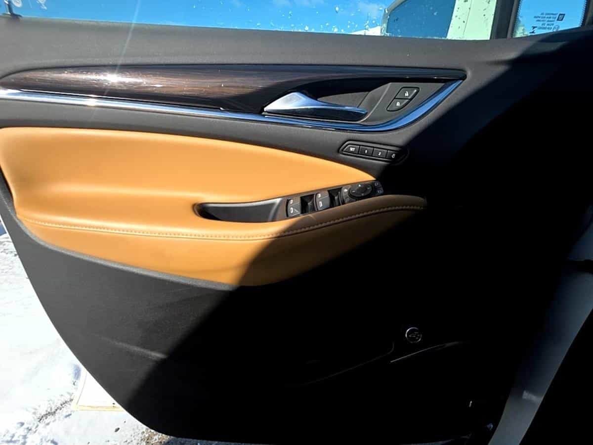 Image 16 Buick Enclave Avenir *AWD *TOIT PANO *CUIR *GPS *AUDIO BOSE *SIÈGE MÉMOIRE 2019